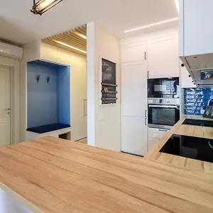 Апартаменты Petrovdom 16-154 In Panoramic View Nearby Railway Station In Rc Kvartet, Киев